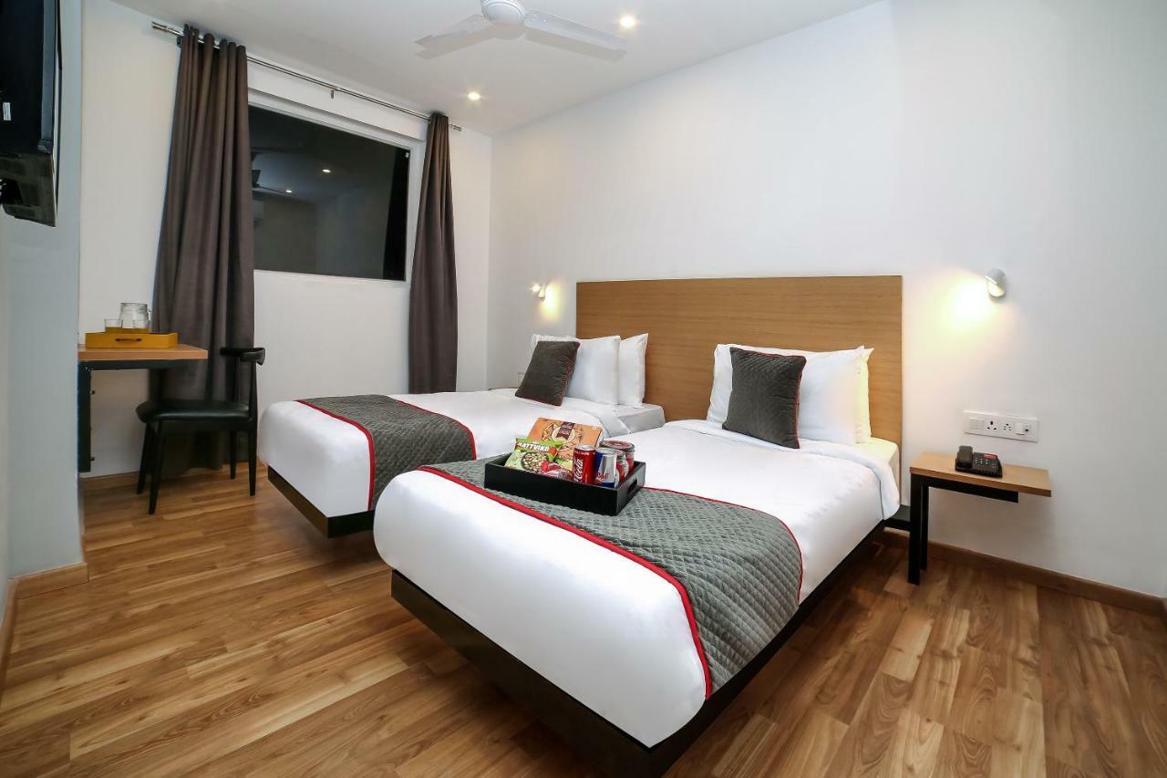Oyo Townhouse 80 Meera Bagh Delhi (National Capital Territory of India) Exterior foto